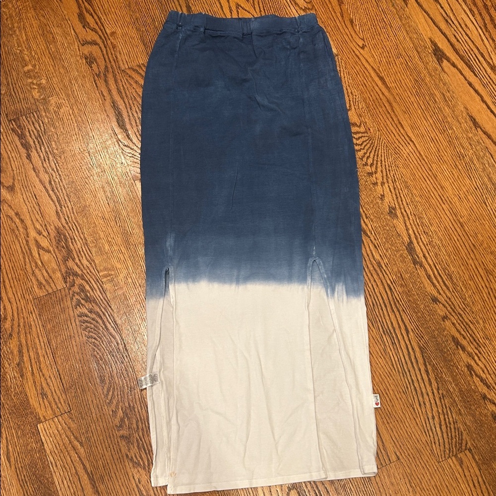 T2Love Elegant Blue and White Tie-Dye Maxi Skirt